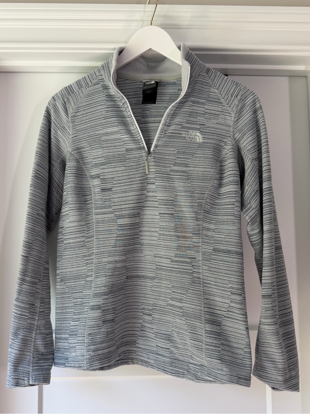 The North Face Glacier 1/4 Zip Fleece Pullover Gray Womens Size Small